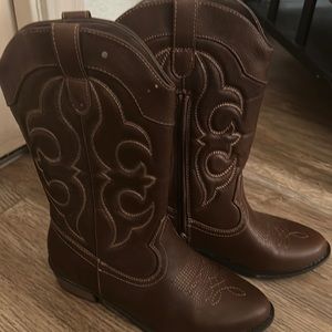 Brown Poly Cowgirl boots